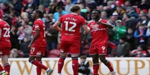 球员表现点评：迪尤斯伯里-霍尔光芒四射-星空体育