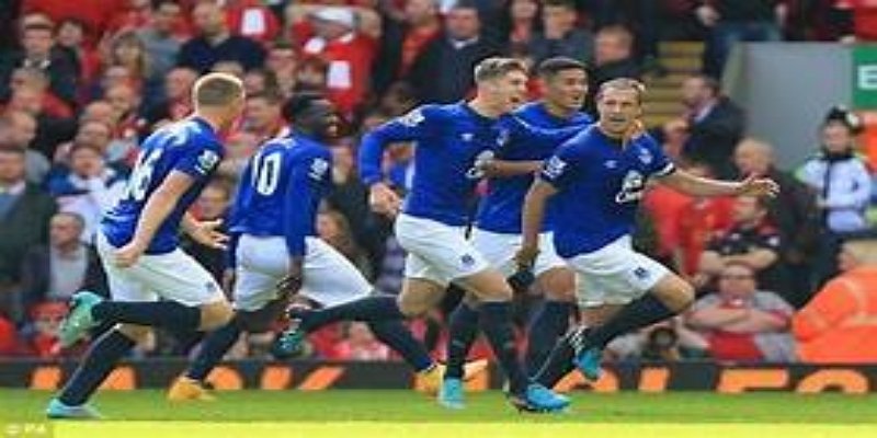 关键转型：从中场到后卫-星空体育