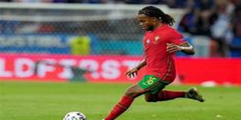 拜仁的精准猎取与长远布局-星空体育